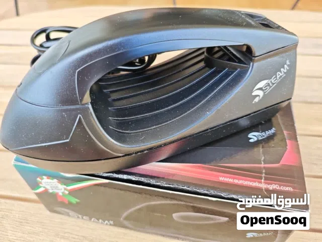 للبيع. مكواة بخار صناعة إيطالية اصلية من العلامة التجارية Steam It