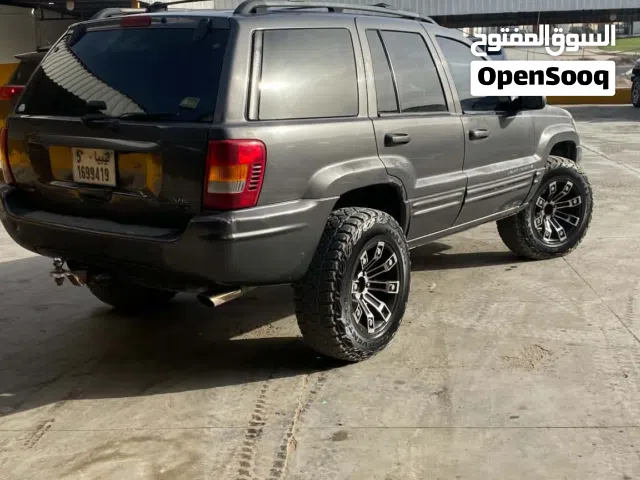 2003 Jeep Grand Cherokee SRT 8