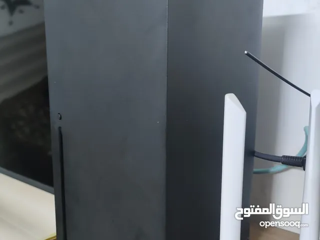 اكس بوكس مع شاشه 165فريم مع حساب مع يد حترافي مع 2 يوبي اس وسماعه اصلي