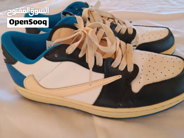 Jordan 1 Retro Low OG SP Fragment x Travis Scott   size 40 جوردن 1 لو ترافيس سكوت فراغمنت