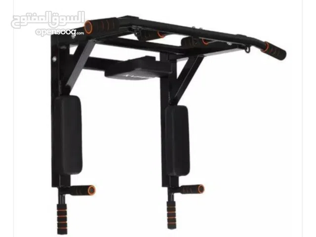 Pull up station bar wall fixation