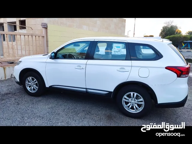 Used Mitsubishi Outlander in Hawally