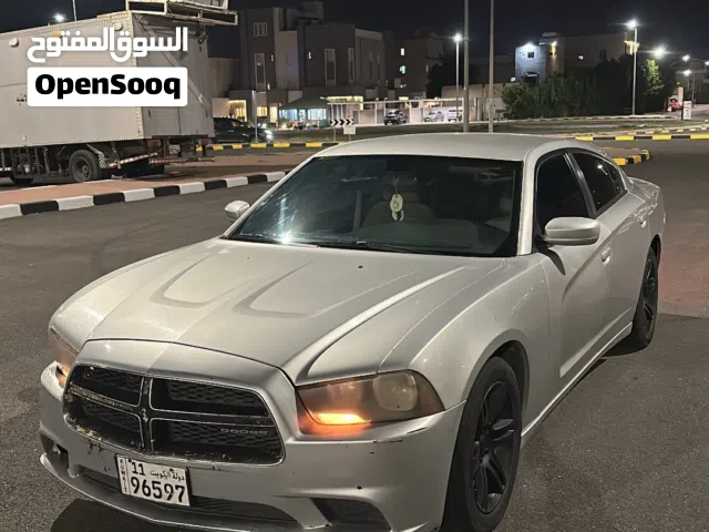 2012 دودج تشارجر Standard