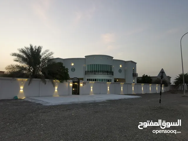 فيلا عصرية للبيع في ولاية الخابورة