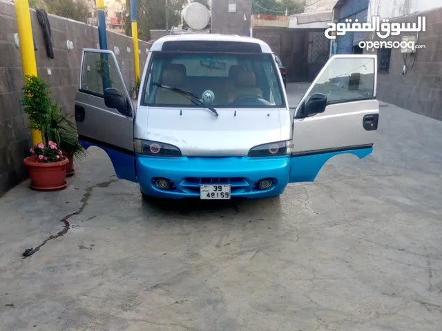 للبيع باص H100 موديل 2001