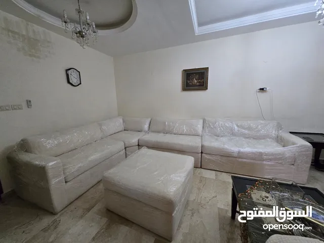 كنب جديد لم يستخدم نوعية جيدة للبيع