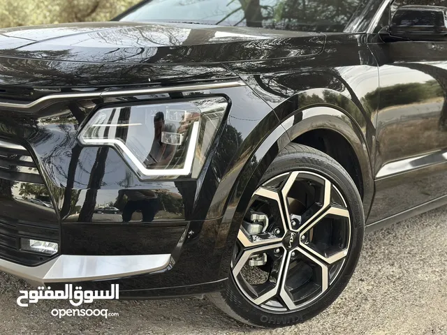 كيا نيرو الشكل الجديد وارد وكفالة الشركة 2023 فحص كامل ولا ملاحظة .
