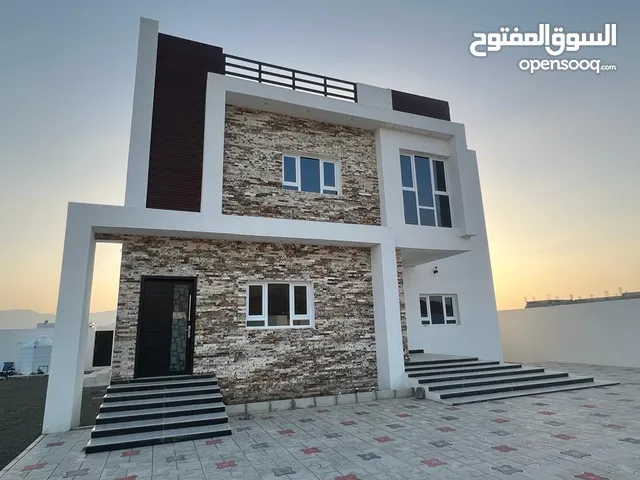 350 m2 4 Bedrooms Townhouse for Sale in Al Dhahirah Yunqul