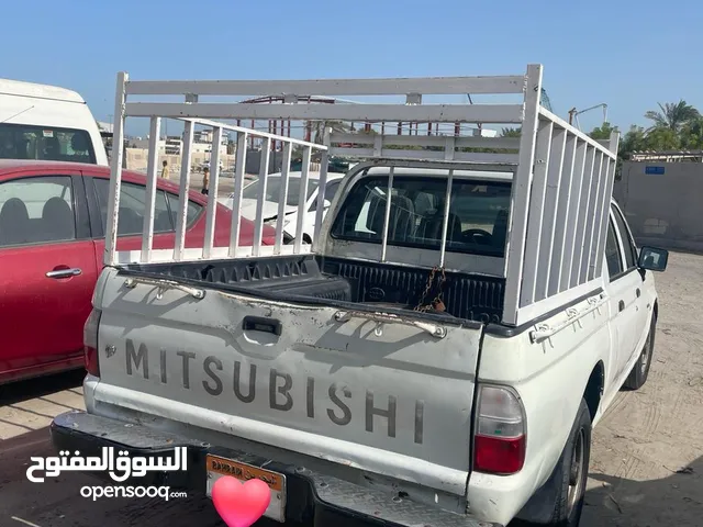 Mitsubishi Pickup
