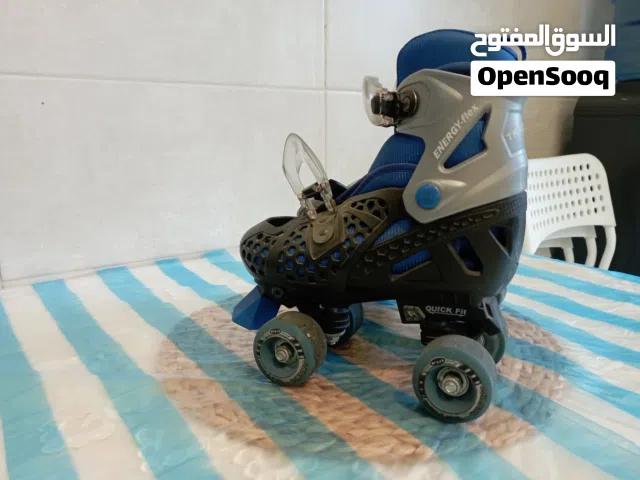 حذاء تزلج رباعي (Quad Roller Skates)