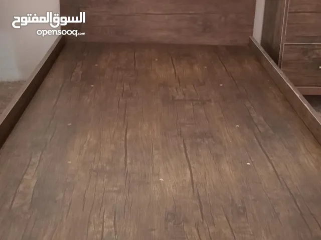 إعلان بيع أثاث غرفة نوم بحالة ممتازة