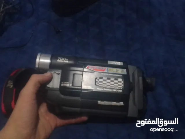 كاميرا jvc قديمه بحاله ممتازه بدون شريط بسعر ممتاز مع شاحنها الاصلي وشنطتها