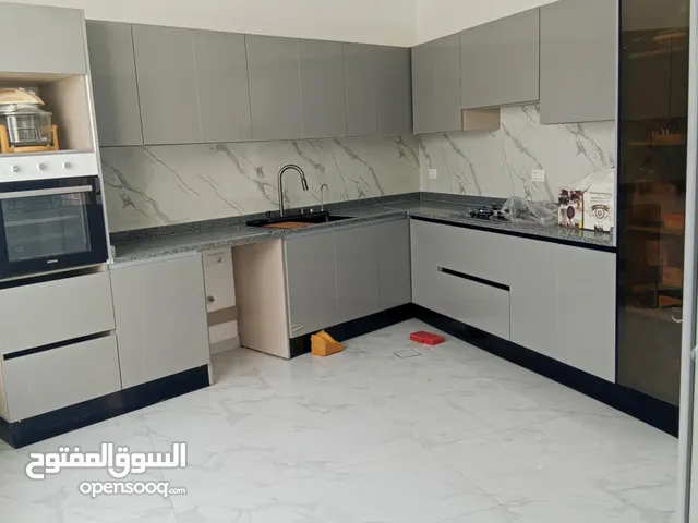فني فك وتركيب وصيانة الاتات والمطابخ يوجد لدينا فريق متخصص كما يوجد لدينا خدمه نقل الاثاث اتصل نصل