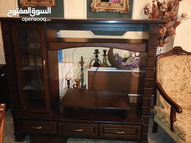 بوفيه خشب  ماليزي بحاله ممتازه