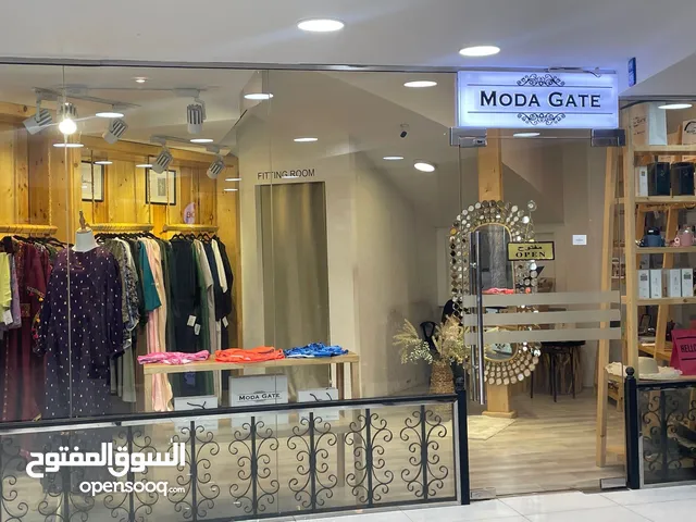 أخلاء بوتيك موقعه القرم Evacuating boutique located in Al-Qurm