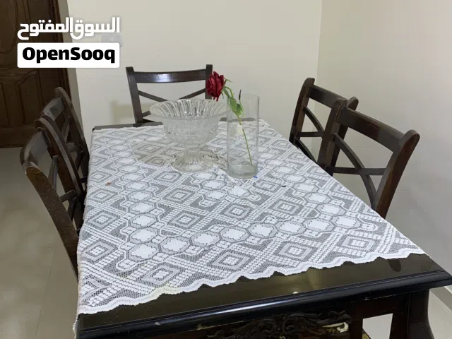 طاولة سفره تفصيل خشب ثقيل 6 كراسي للبيع