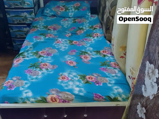 جربابه مستعمله نفر واحد  عدد 2 للبيع