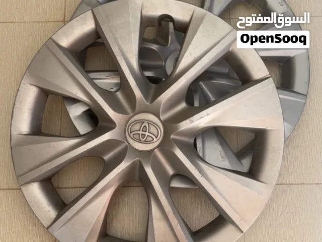 طاسات مقاس 15 للبيع شعار toyota مستعملة بحالة الوكالة