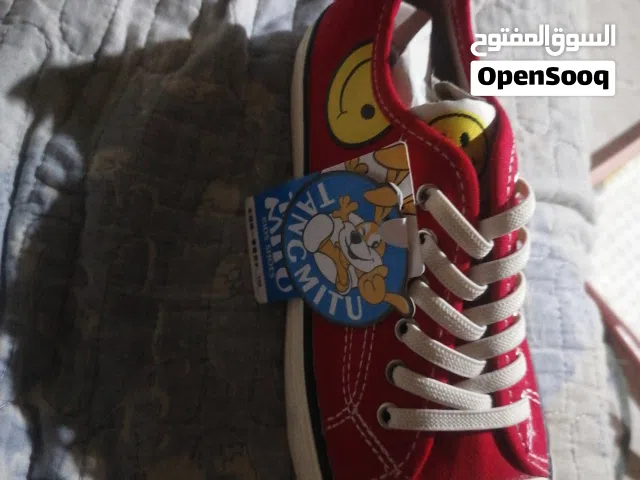 حذاء رياضي