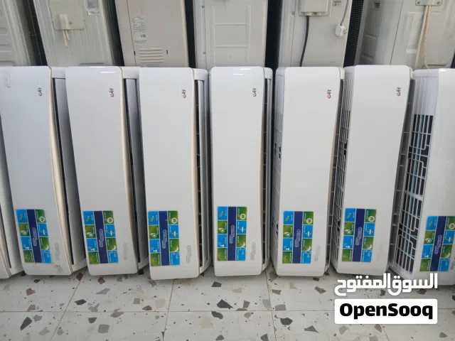 split windo ac sell whit fitting looking nice