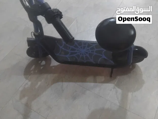 سكوتر كهربائي شبه جديد