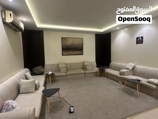 للبيع كنب 500 ريال مستعجل