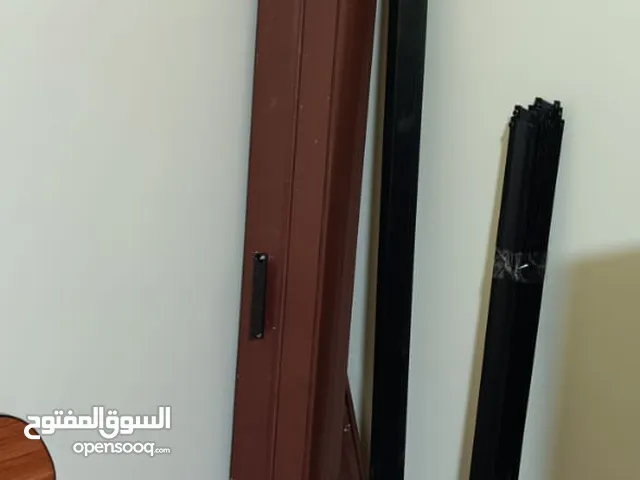 باب اكورديون مترين بمتر مستعمل شهر مع كامل اغراضه