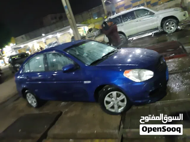 2010 هيونداي اكسنت Standard