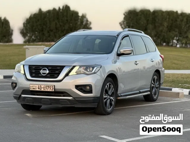 Used Nissan Pathfinder in Hawally