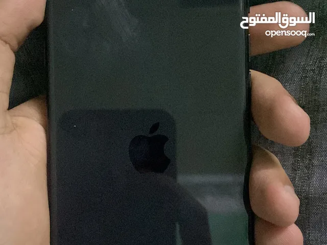 Apple iPhone SE 2 64 GB in Al Batinah