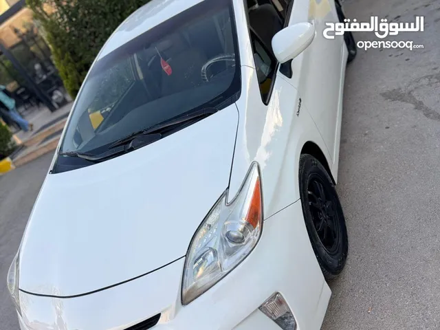 Used Toyota Prius in Amman