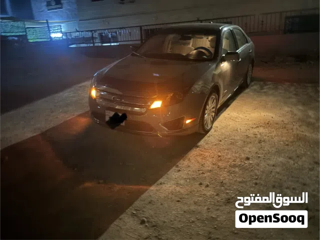 2011 فورد فيوجن Standard