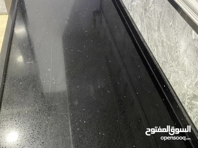 كوارتز للبيع وليس الكاونتر