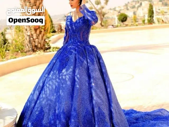 فساتين أعراس وسهرات فخمة للبيع بحالة ممتازة
