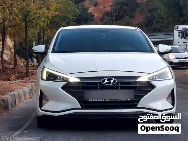 2019 هيونداي افانتي SE