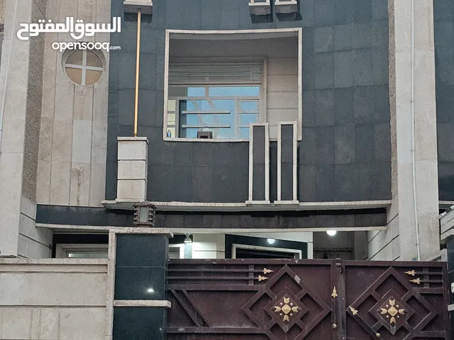 200 m2 4 Bedrooms Townhouse for Rent in Baghdad Qadisiyyah