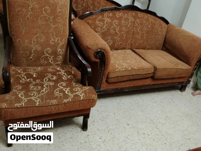 طقم كنب بحالة جيدجدا
