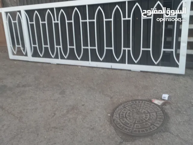 باب كراج وباب مدخل بحال الوكاله مع كامل اغراضهم