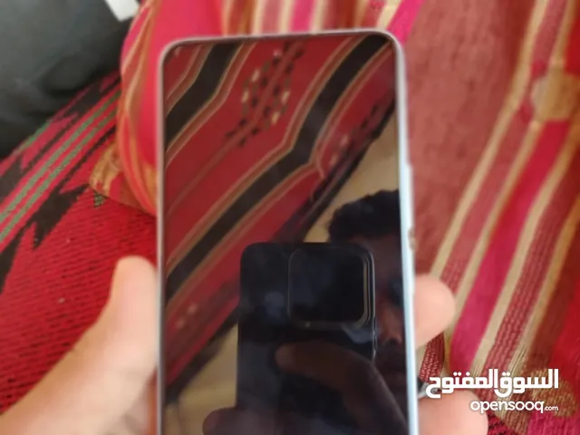 HONOR X9c Smart 12رام 12اضافي        256 جيجا وكتله الجهاز وشرا ما بقصر معو