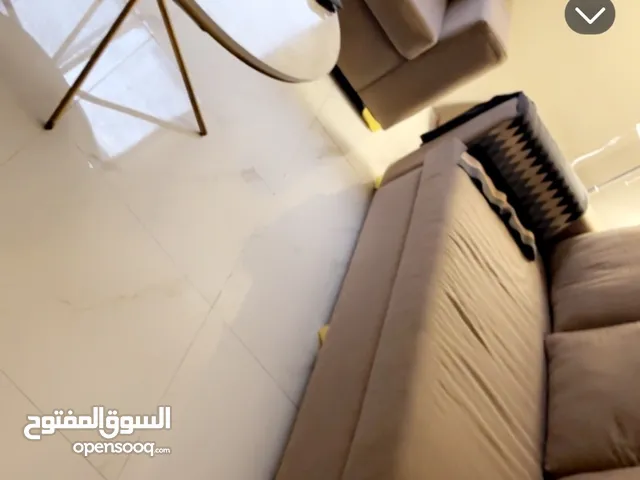 كنب صاله لون بني