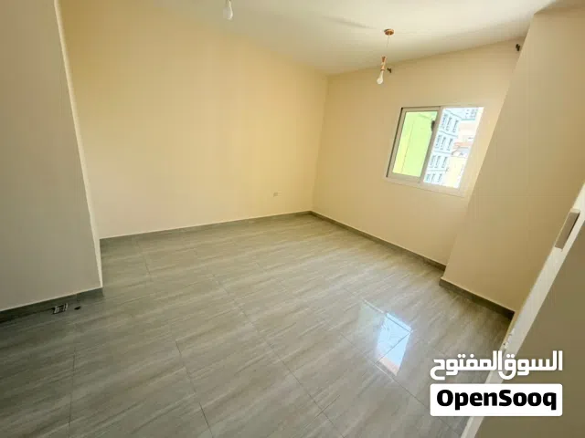 بأقل الاسعار في عجمان وموقع مميز قريب من البحر و سكن مناسب للعائلات المحافظة