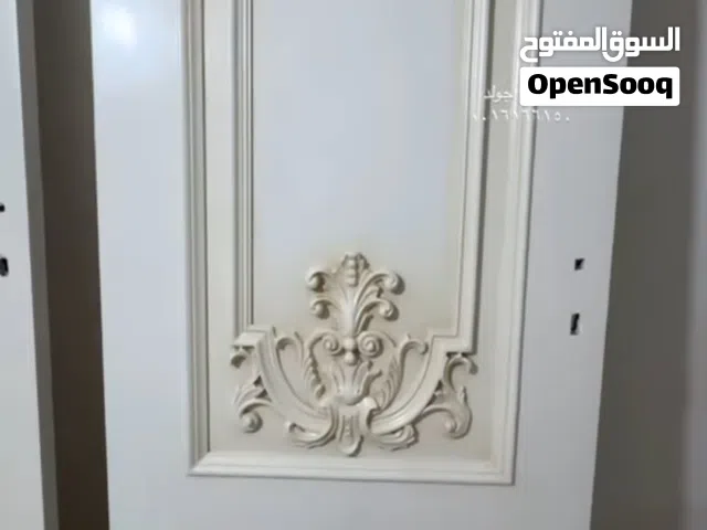 فنى دهانات وديكورات وجميع دهان الأبواب وغرف النوم