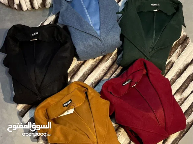 الموديل بالطو جوخ عالي الجودة زراير 2 جيب شيك جداااا والوانه تحفةة وهادية