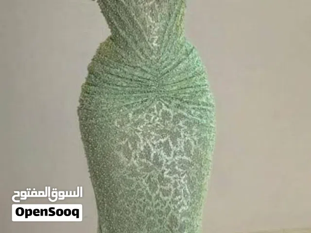 نفنوف عرس جديد نظيف ما انلبس ولا لبسة
