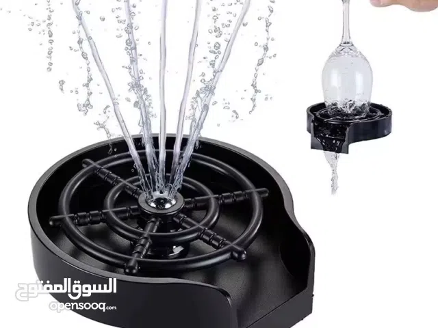 منظف الأكواب بضغط الماء أداة عملية مصممة لتسهيل وتسريع عملية غسل الأكواب في الاستخدام اليومي داخل