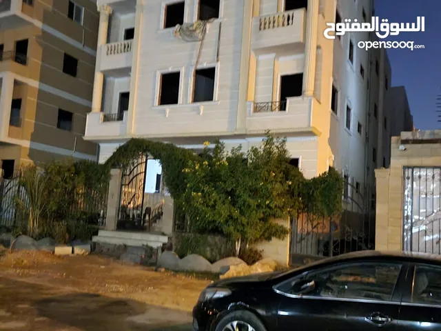 400 m2 3 Bedrooms Townhouse for Sale in Giza 6th of October