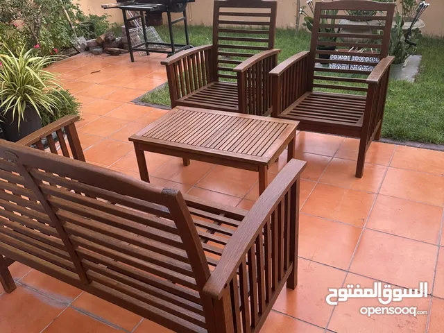 Beautiful Mercwood outdoor set. No damage. UV protected and waterproof.