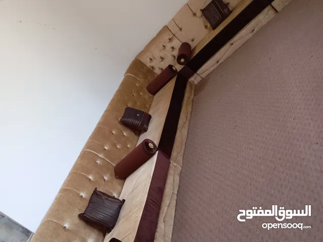 اثاث للبيع