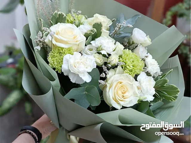 Flowers green free delivery Doha Very fresh and clean