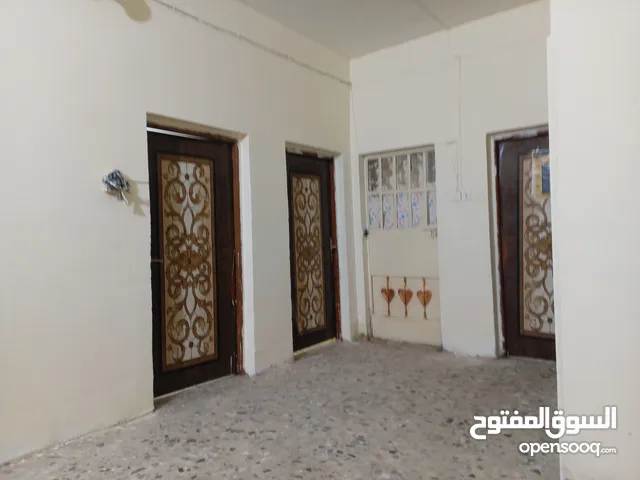 150 m2 2 Bedrooms Townhouse for Rent in Basra Jaza'ir